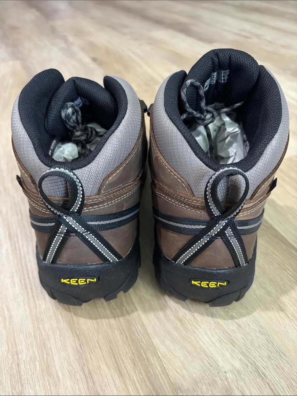 NEW Men’s KEEN Targhee 2 Mid Height Waterproof Hiking Boots